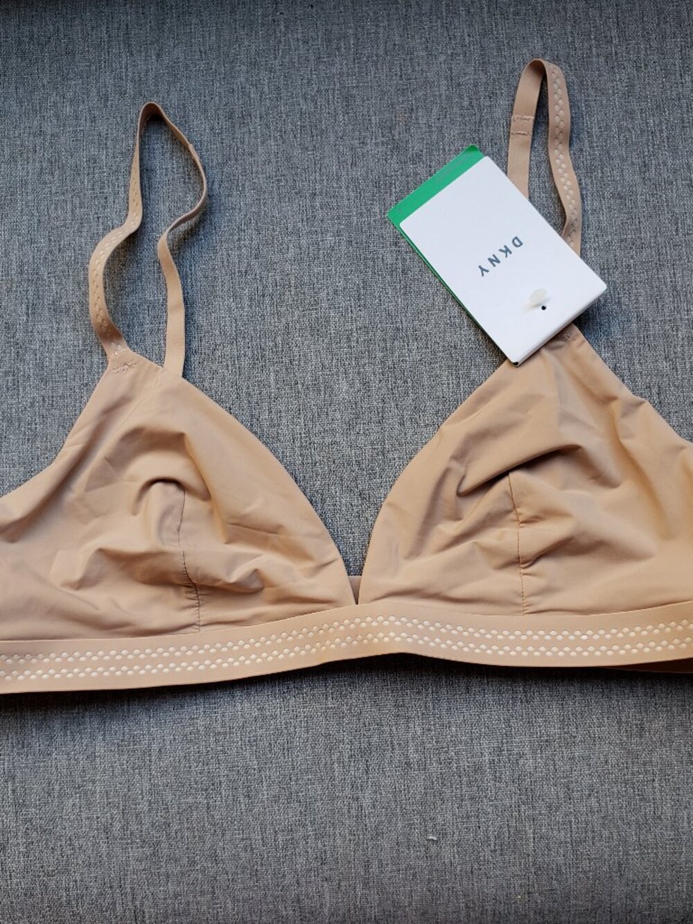 BNWT DKNY Cashmered Tan Wireless Triangle Bralette with Dotted Band (L)